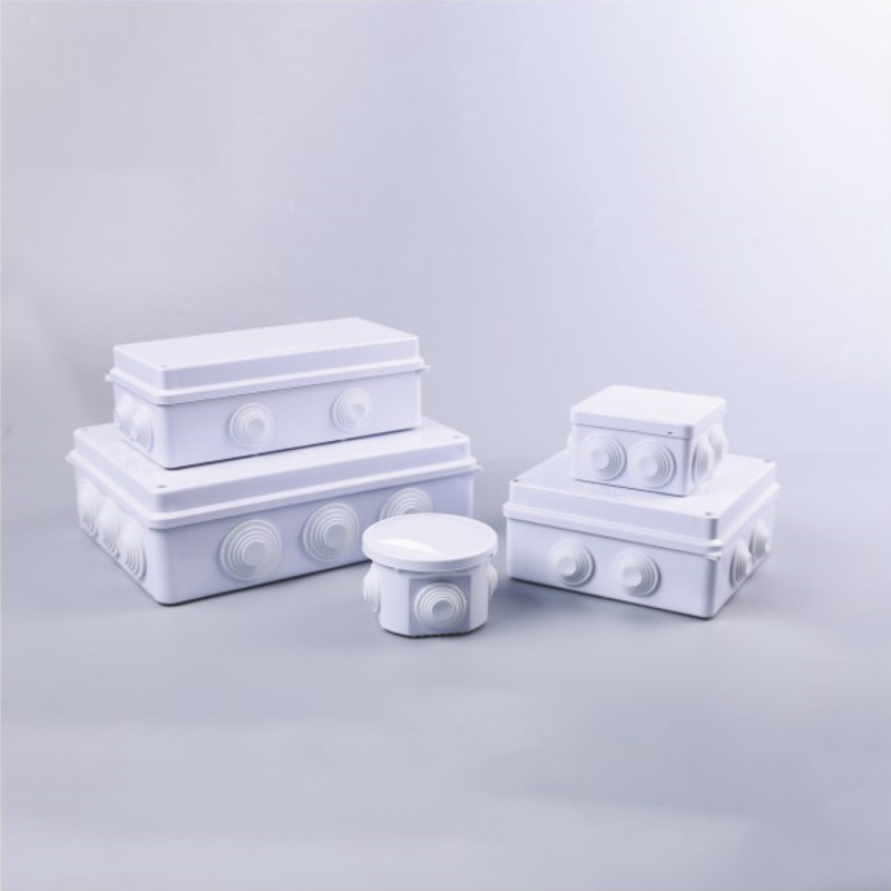 What are the differences between plastic waterproof box and cast aluminum waterproof box?